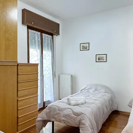 Parisi Centro Storico Apartment